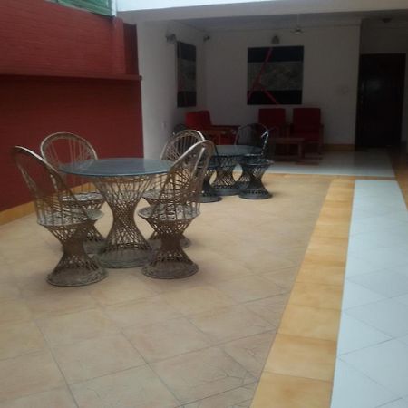 בהופאל Hotel Tapti Saral מראה חיצוני תמונה