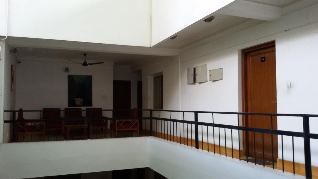 בהופאל Hotel Tapti Saral מראה חיצוני תמונה