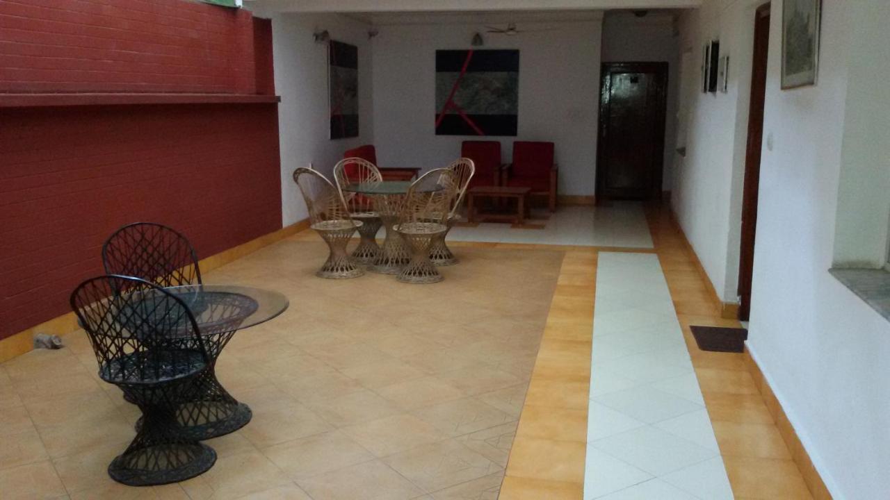 בהופאל Hotel Tapti Saral מראה חיצוני תמונה