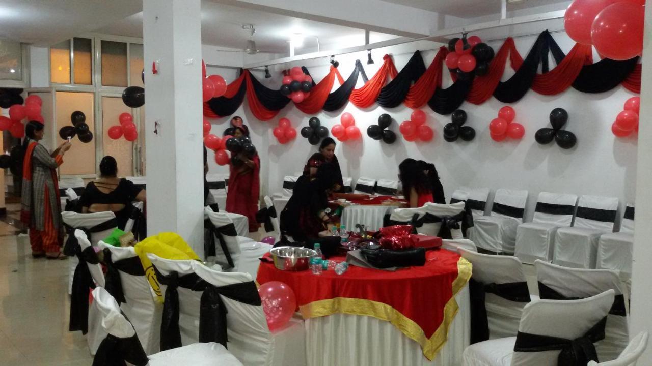 בהופאל Hotel Tapti Saral מראה חיצוני תמונה