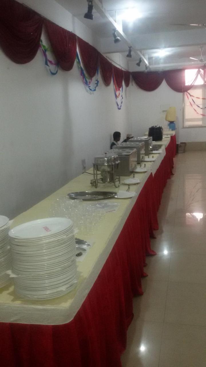 בהופאל Hotel Tapti Saral מראה חיצוני תמונה