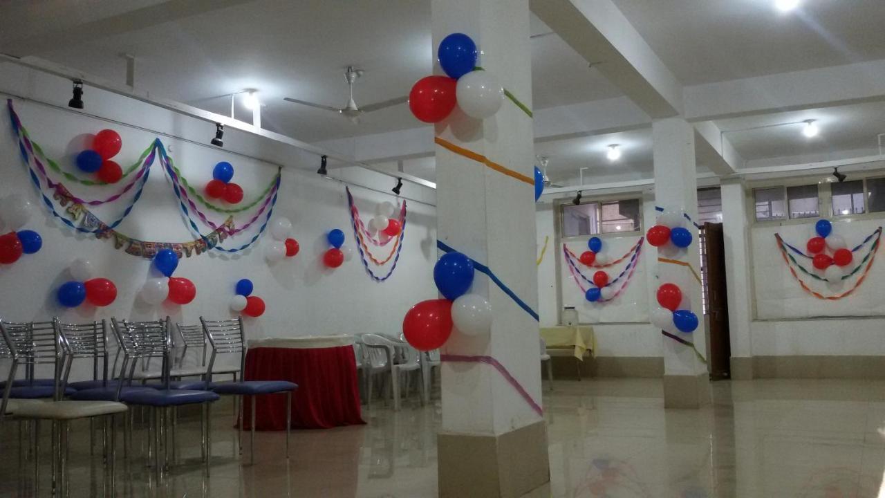 בהופאל Hotel Tapti Saral מראה חיצוני תמונה